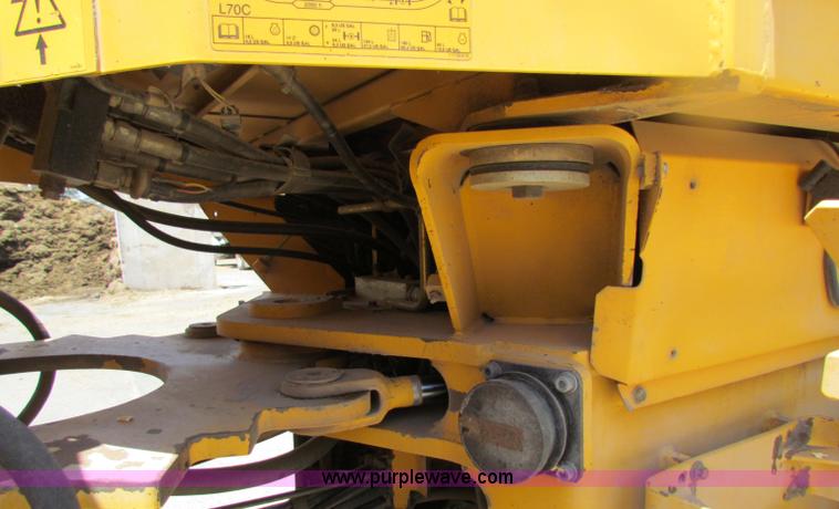 image for item B7341 1999 Volvo L70C wheel loader