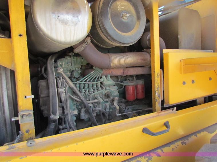 image for item B7341 1999 Volvo L70C wheel loader