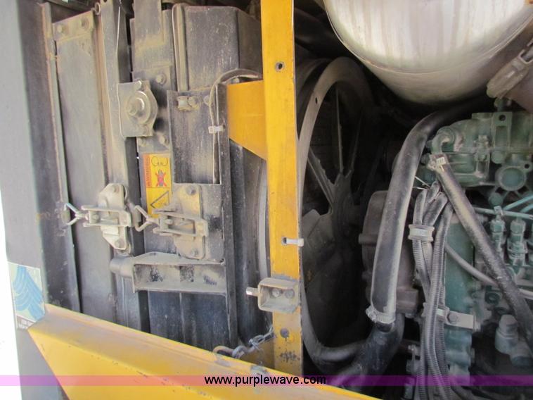 image for item B7341 1999 Volvo L70C wheel loader
