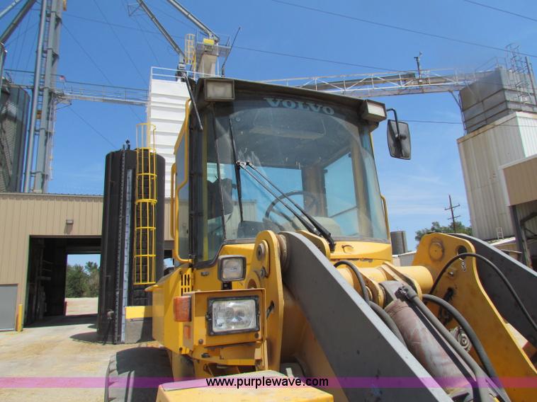 image for item B7341 1999 Volvo L70C wheel loader
