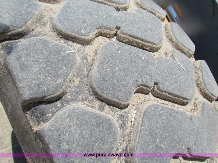 image for item B7341 1999 Volvo L70C wheel loader