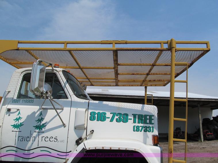 image for item C2147 1987 GMC Brigadier tree spade truck