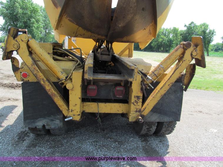 image for item C2147 1987 GMC Brigadier tree spade truck