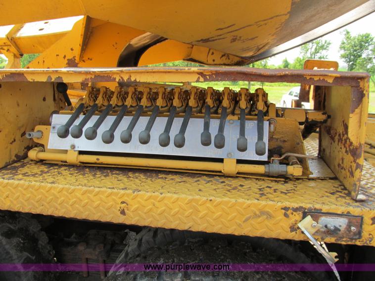 image for item C2147 1987 GMC Brigadier tree spade truck