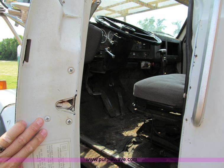 image for item C2147 1987 GMC Brigadier tree spade truck