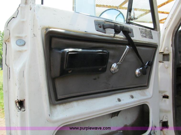 image for item C2147 1987 GMC Brigadier tree spade truck