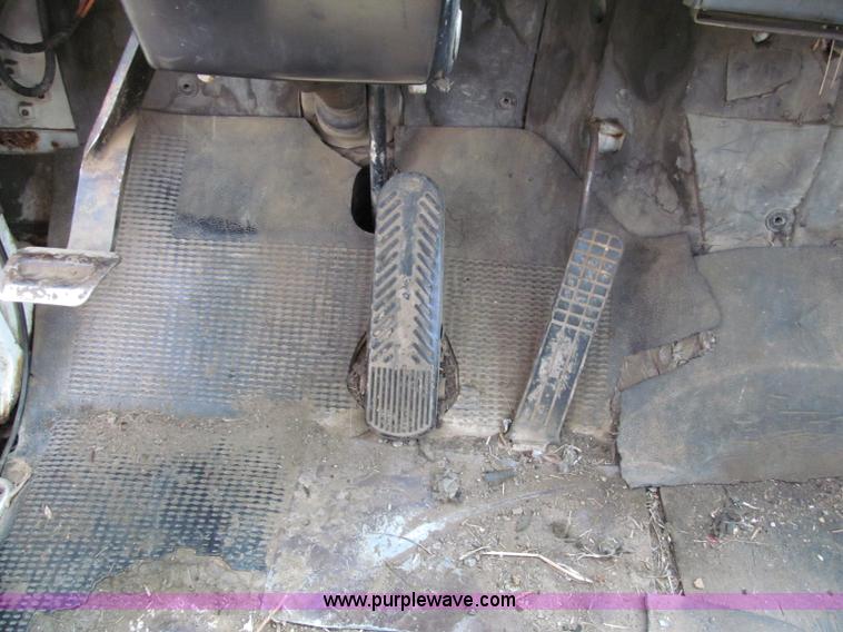 image for item C2147 1987 GMC Brigadier tree spade truck