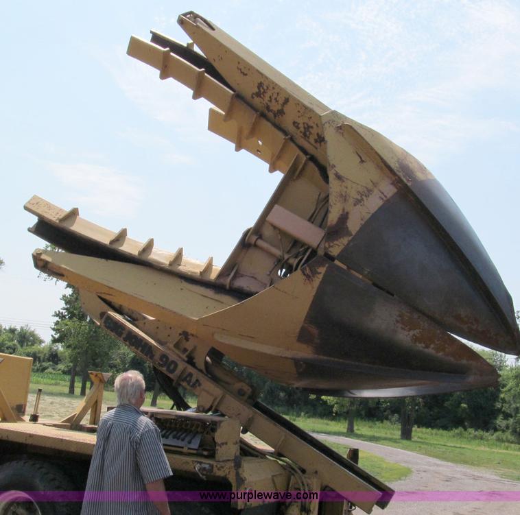 image for item C2147 1987 GMC Brigadier tree spade truck