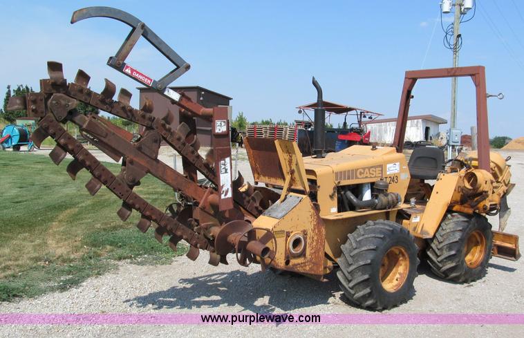 image for item C2383 1990 Case DH4B articulating trencher