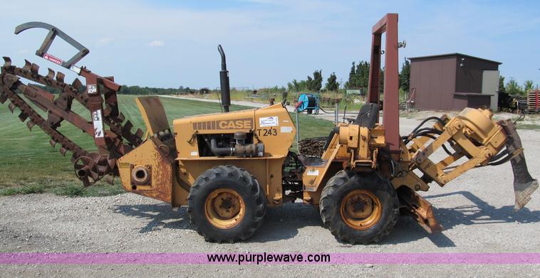 image for item C2383 1990 Case DH4B articulating trencher