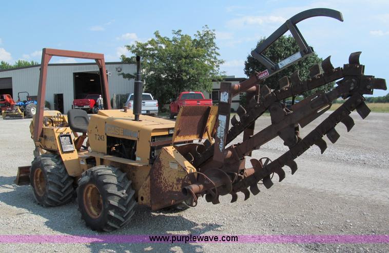 image for item C2383 1990 Case DH4B articulating trencher
