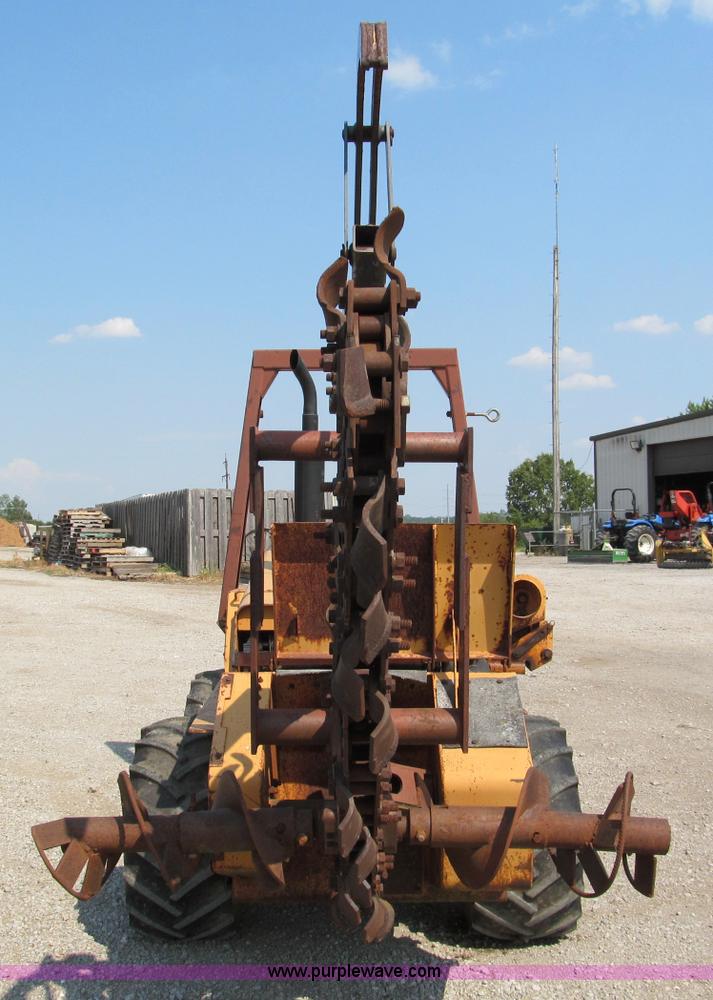 image for item C2383 1990 Case DH4B articulating trencher