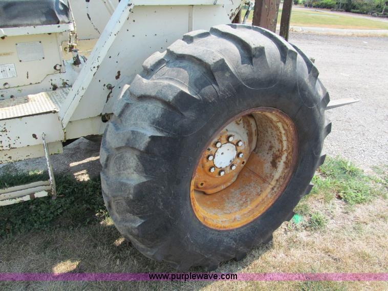 image for item C2384 Allis-Chalmers 630 rough terrain forklift