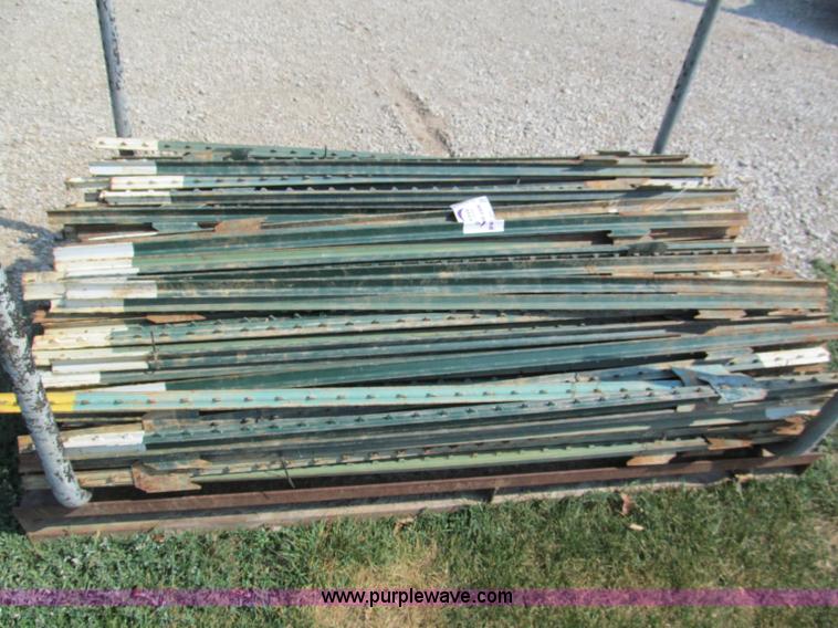 image for item C2385 (200) 5.5' T-posts