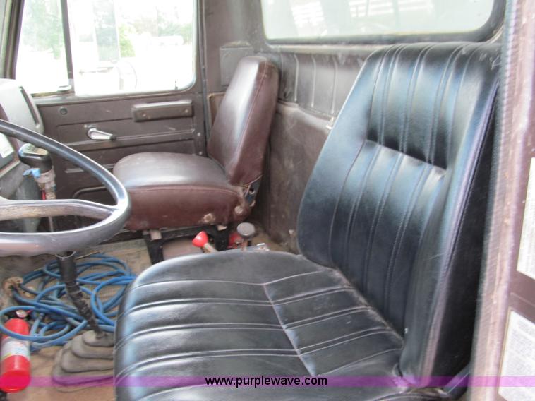 image for item C2402 1989 International F2554 tandem axle dump truck