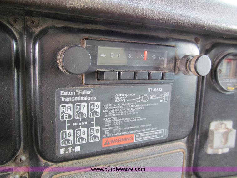 image for item C2402 1989 International F2554 tandem axle dump truck