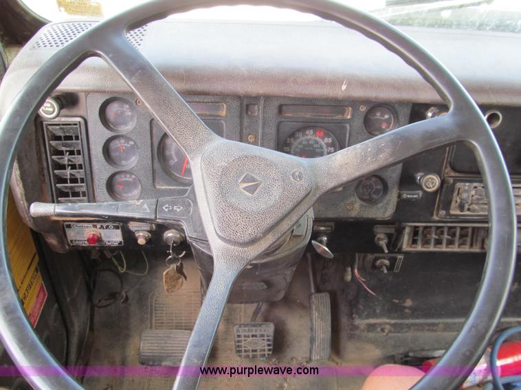 image for item C2402 1989 International F2554 tandem axle dump truck