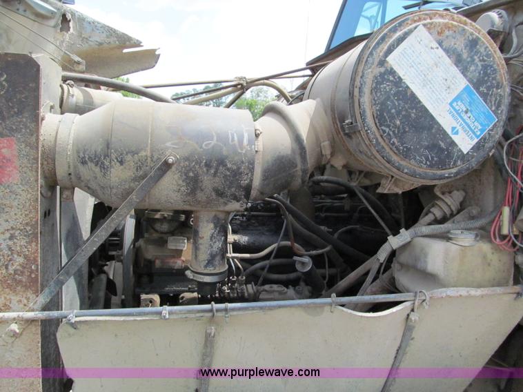 image for item C2402 1989 International F2554 tandem axle dump truck