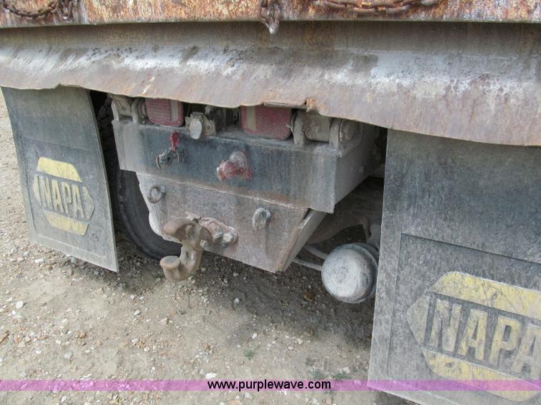 image for item C2402 1989 International F2554 tandem axle dump truck