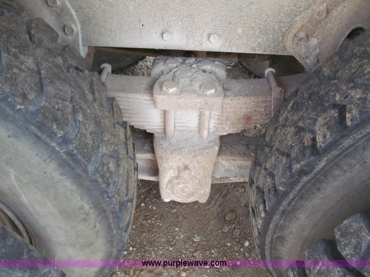 image for item C2402 1989 International F2554 tandem axle dump truck