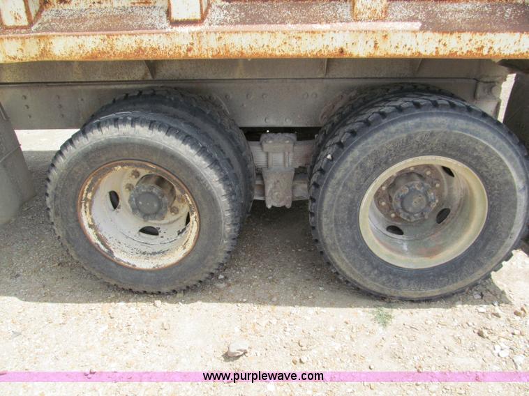 image for item C2402 1989 International F2554 tandem axle dump truck