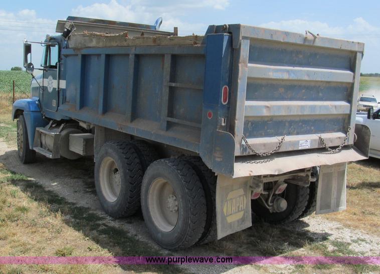 image for item C2405 1989 Freightliner FLD dump truck