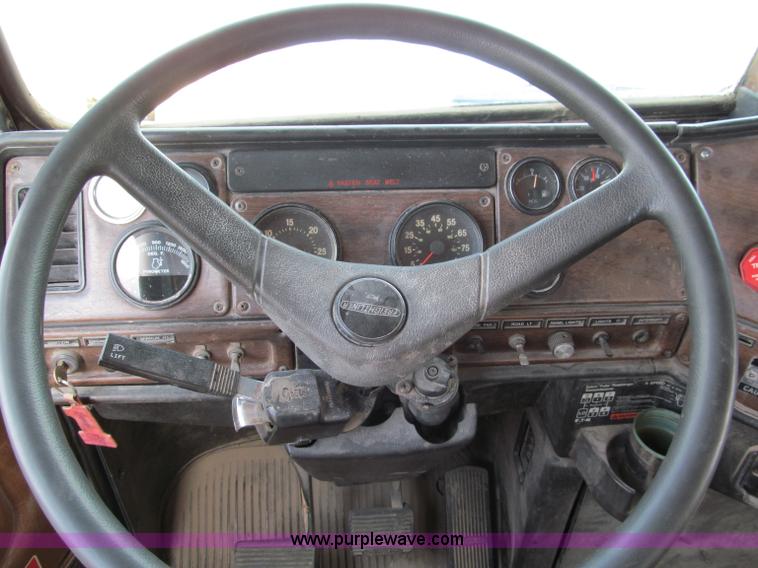 image for item C2405 1989 Freightliner FLD dump truck