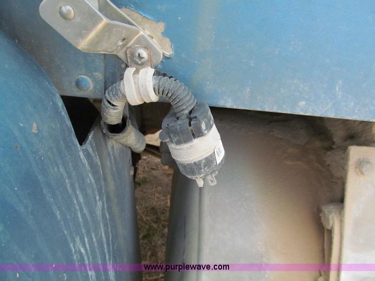 image for item C2405 1989 Freightliner FLD dump truck