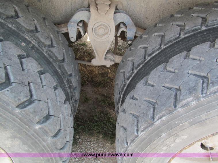 image for item C2405 1989 Freightliner FLD dump truck