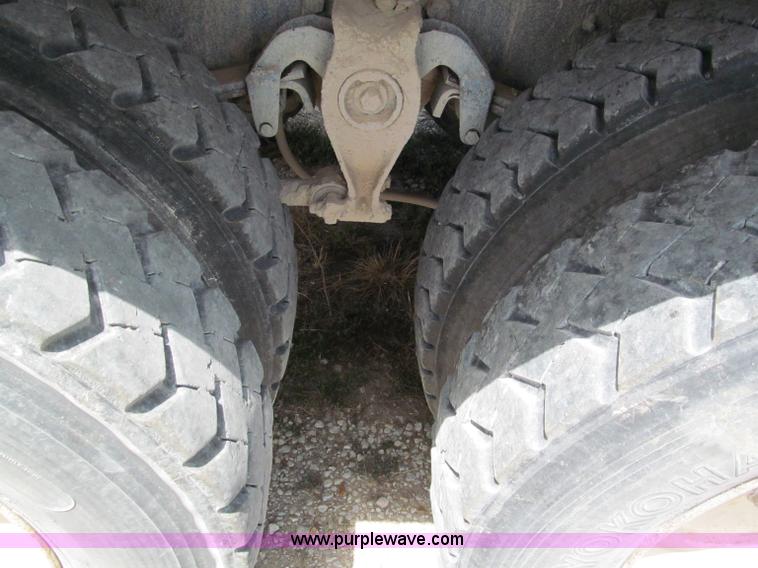 image for item C2405 1989 Freightliner FLD dump truck