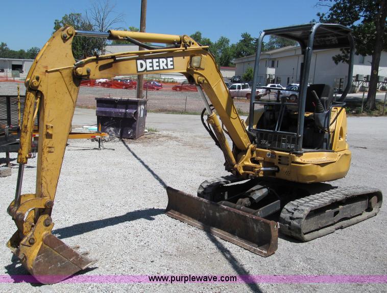image for item C2424 2001 John Deere 35ZTS compact excavator