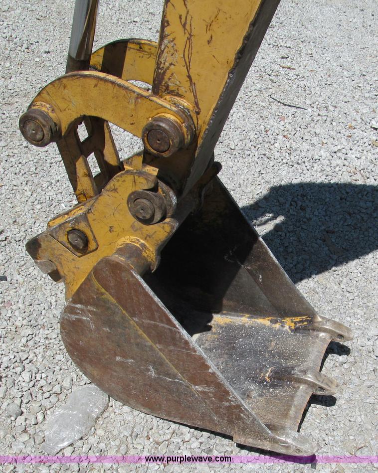 image for item C2424 2001 John Deere 35ZTS compact excavator