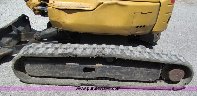 image for item C2424 2001 John Deere 35ZTS compact excavator