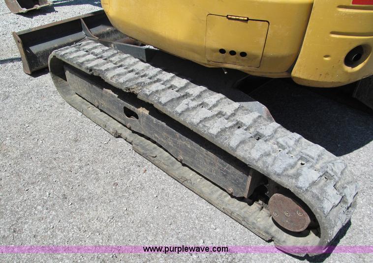 image for item C2424 2001 John Deere 35ZTS compact excavator