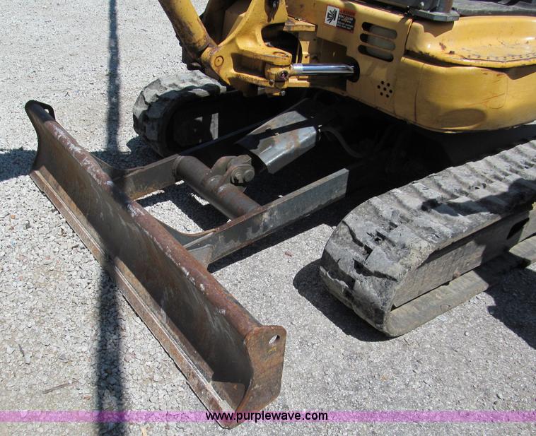 image for item C2424 2001 John Deere 35ZTS compact excavator