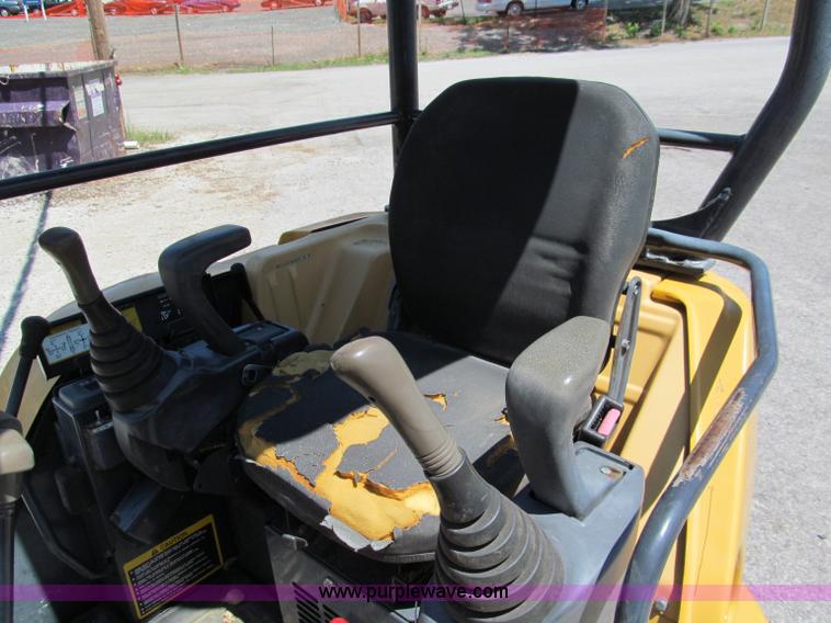 image for item C2424 2001 John Deere 35ZTS compact excavator