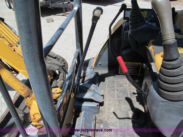 image for item C2424 2001 John Deere 35ZTS compact excavator