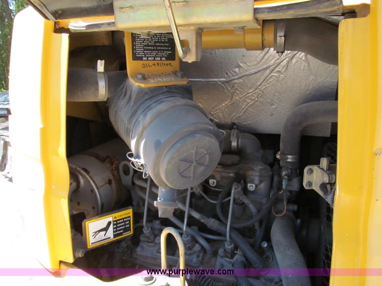 image for item C2424 2001 John Deere 35ZTS compact excavator