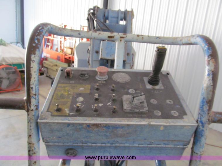 image for item C2437 1997 Genie Z-34/22 electric boom lift