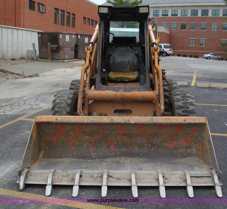 image for item C2497 2000 Case 90XT skid steer