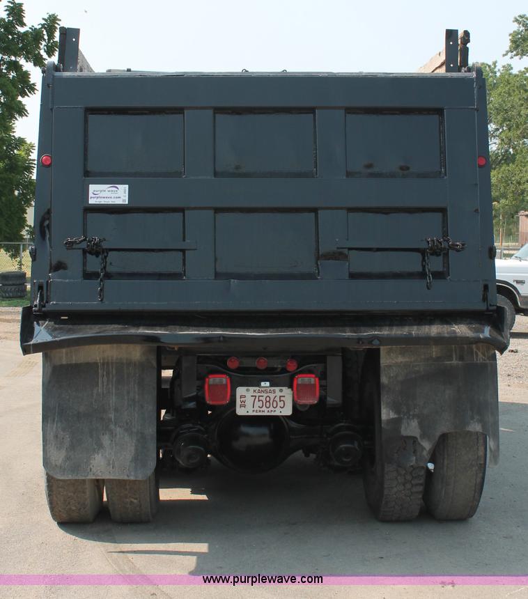 image for item C2601 1997 Ford LT8000F dump truck