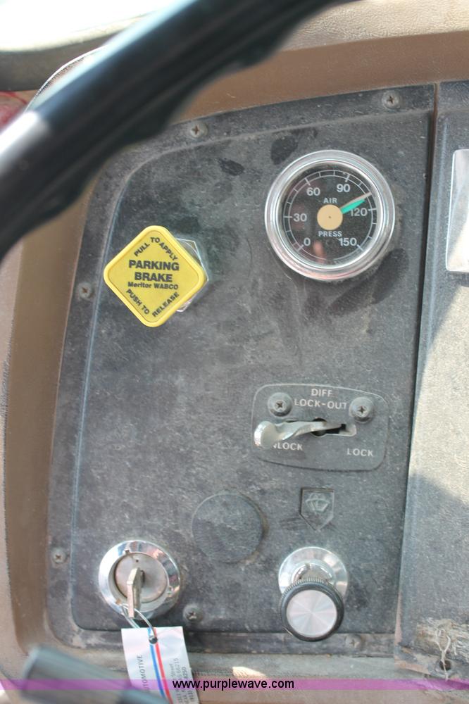 image for item C2601 1997 Ford LT8000F dump truck