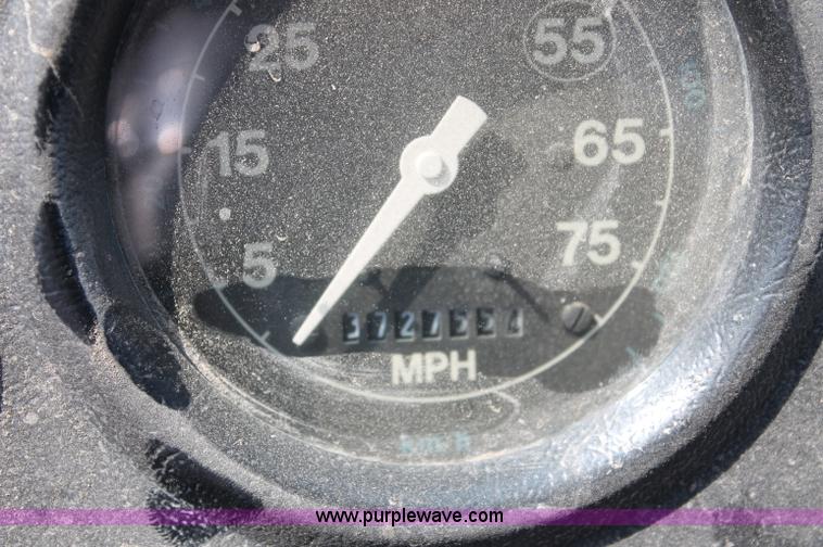 image for item C2601 1997 Ford LT8000F dump truck