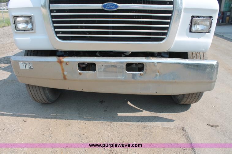 image for item C2601 1997 Ford LT8000F dump truck