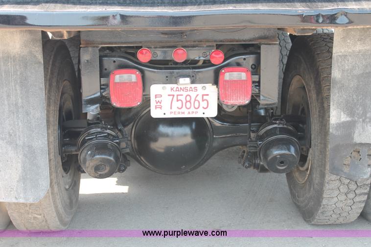 image for item C2601 1997 Ford LT8000F dump truck