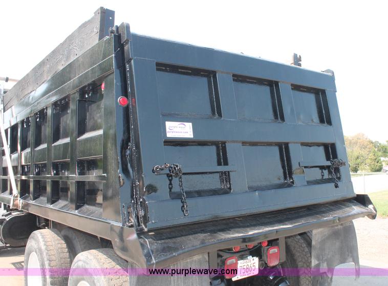 image for item C2601 1997 Ford LT8000F dump truck