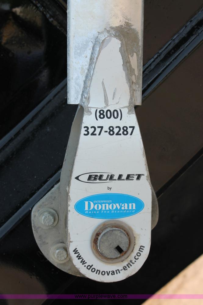 image for item C2601 1997 Ford LT8000F dump truck