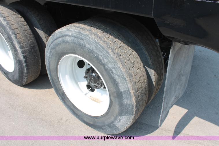 image for item C2601 1997 Ford LT8000F dump truck