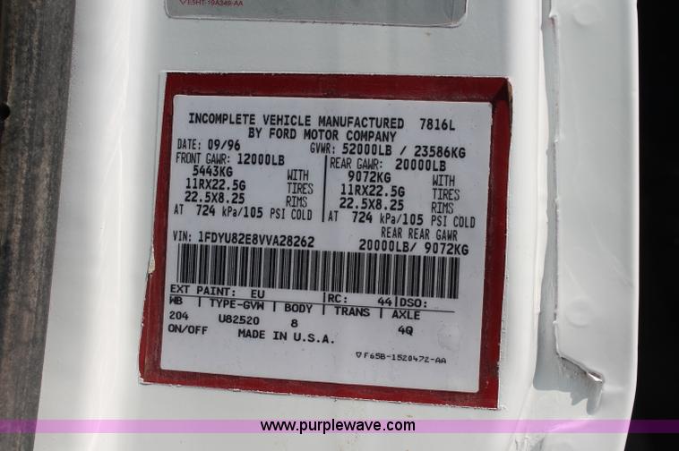 image for item C2601 1997 Ford LT8000F dump truck