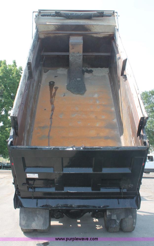 image for item C2601 1997 Ford LT8000F dump truck